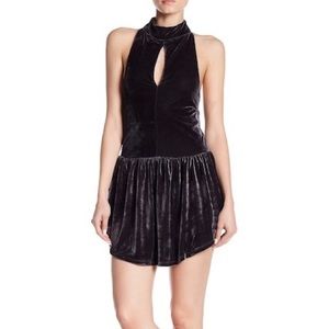 Tart Keyhole Velvet Peplum Halter Top